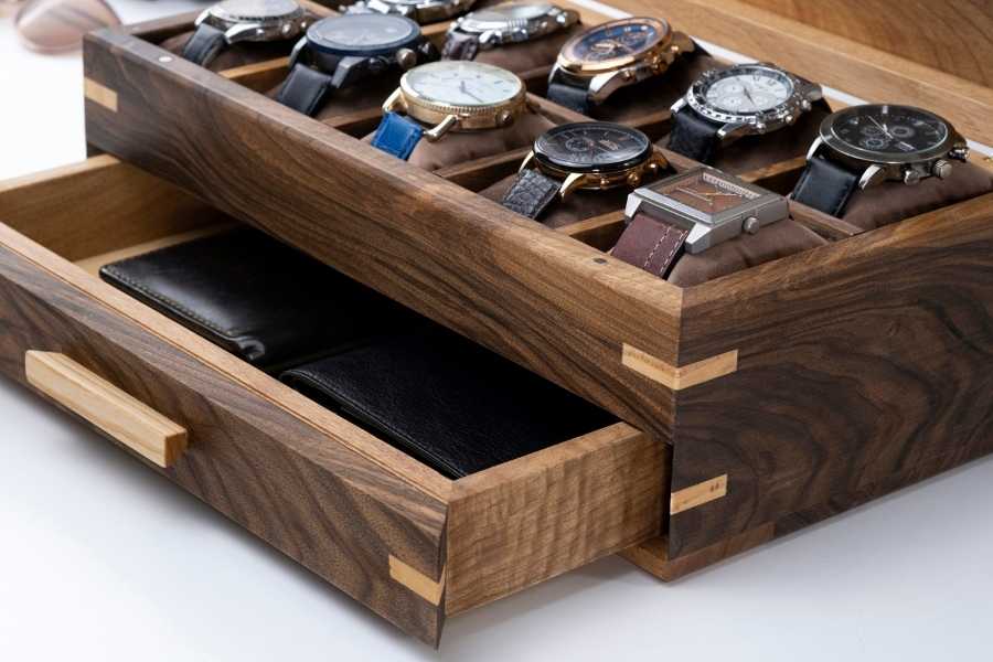 Walnut collector's case